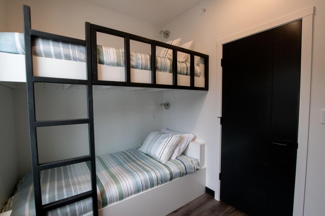 The Burfield Hotell Sun Peaks Eksteriør bilde