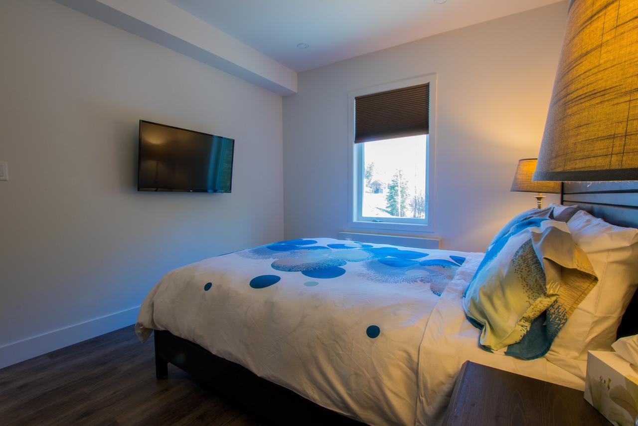 The Burfield Hotell Sun Peaks Eksteriør bilde